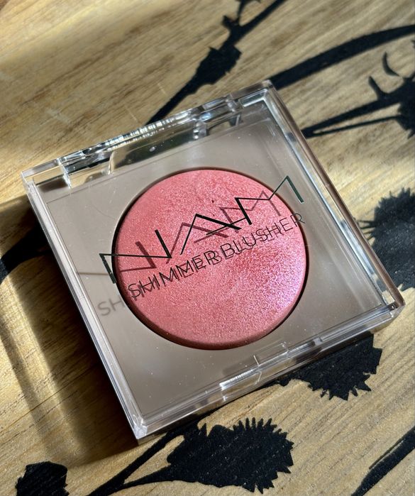 Rozświetlający róż do policzków vegan NAM Strawberry Lemonade 01