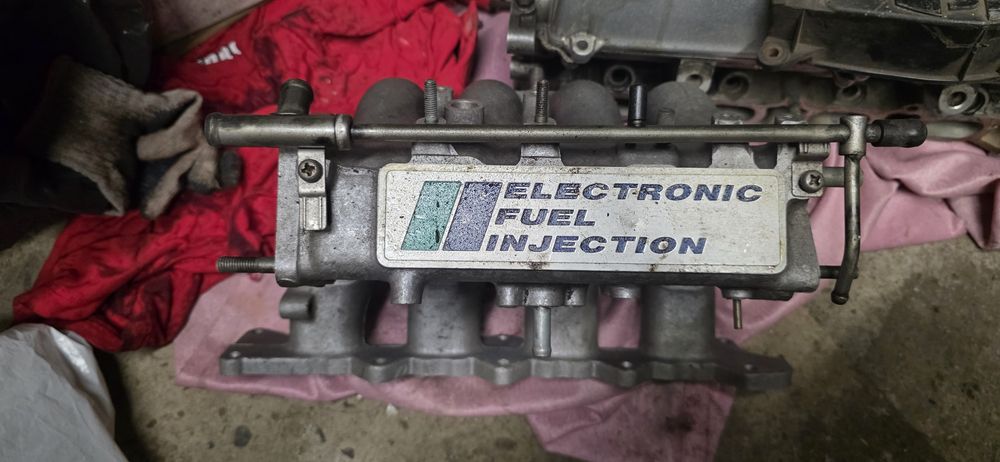 Głowica suzuki swift GTI 101km G13B