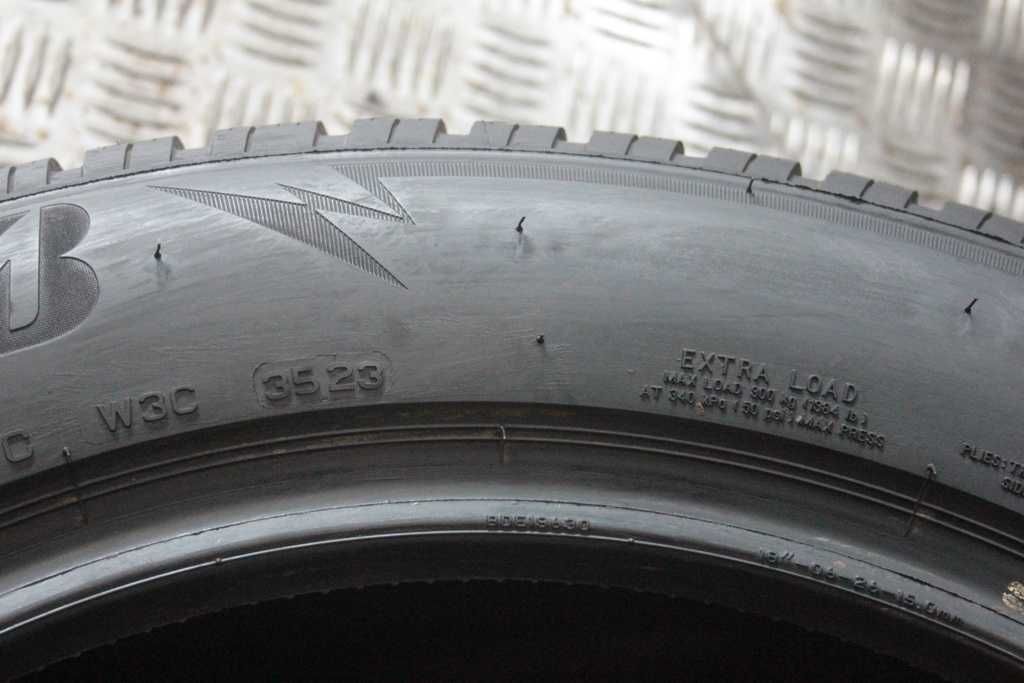 235/55/18 Bridgestone Blizzak LM005 235/55 R18 104H XL 2023r