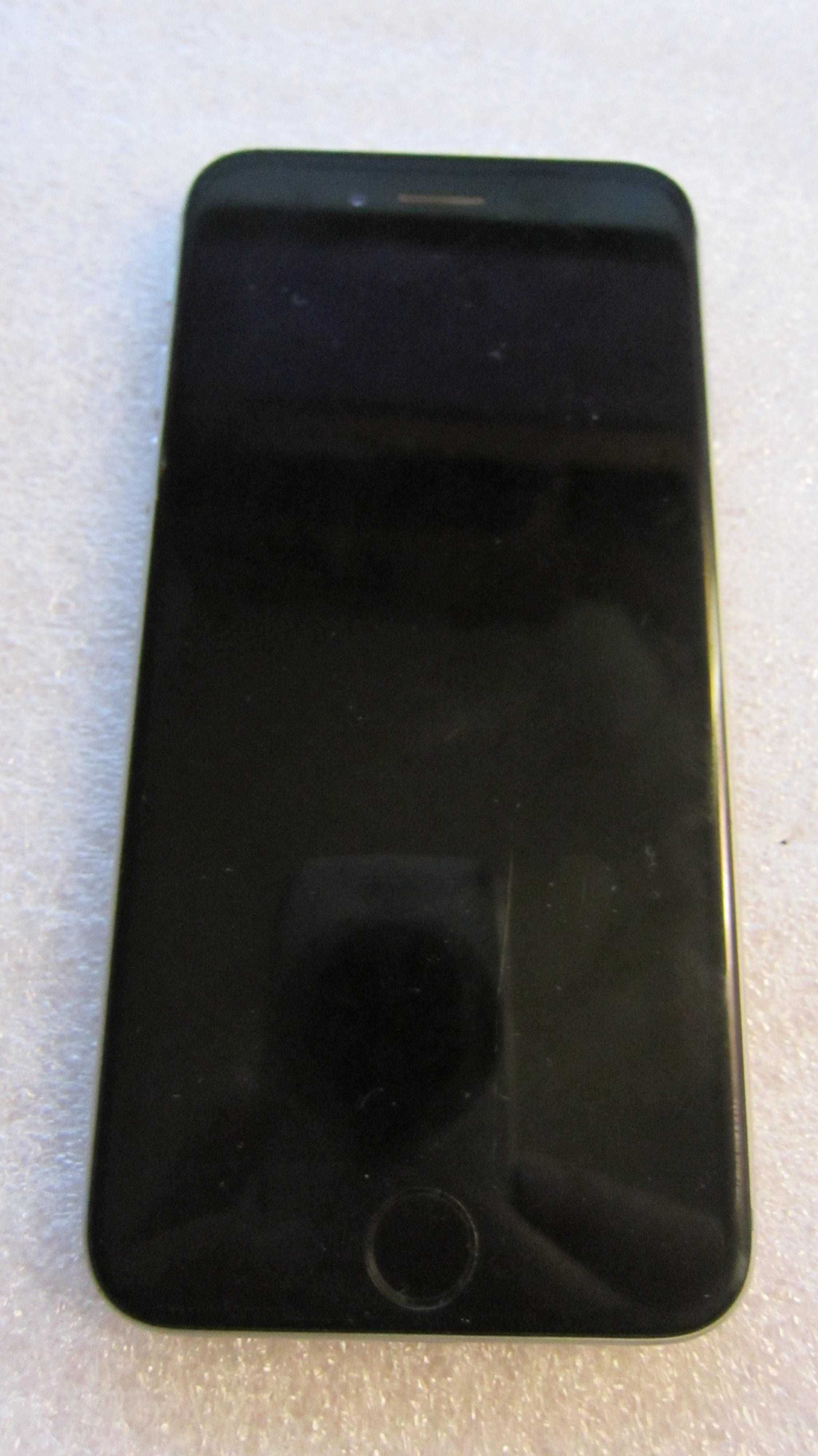 Pakiet 4 szt. iPhonów i iPoda Apple nietestowane uruchamiają się