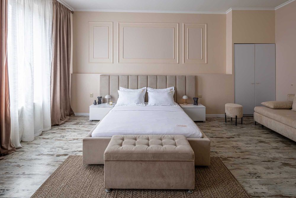 вул. Листопадового Чину 12/Оренда житла Подобово 4 кім. кв./для 10 ос.