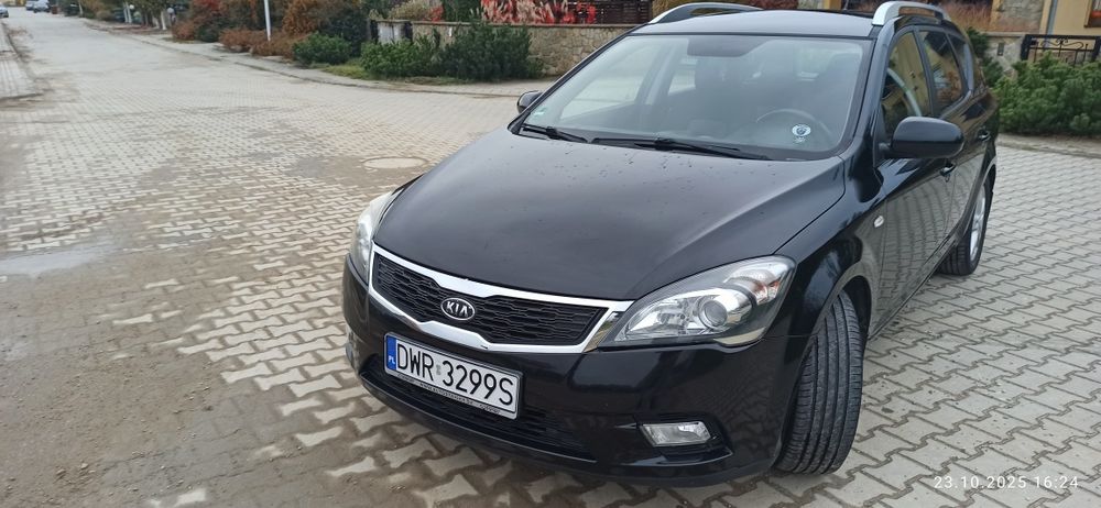 Sprzedam KIA CEE'D kombi 1.6 CRDI