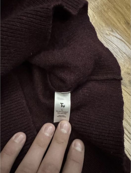 Светр вовняний TU