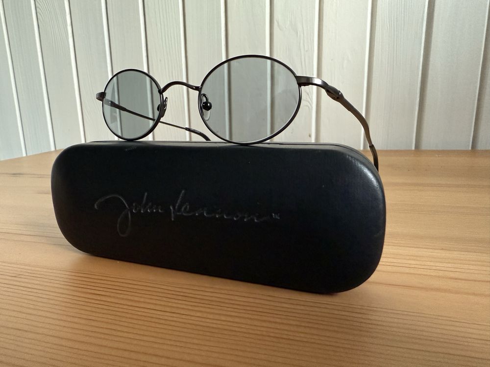 Okulary John Lennon, dobry stan