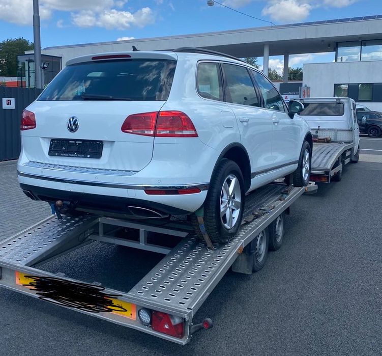 Розборка бампер крила фари  автозапчастини Таурег nf Touareg 2 Туарег