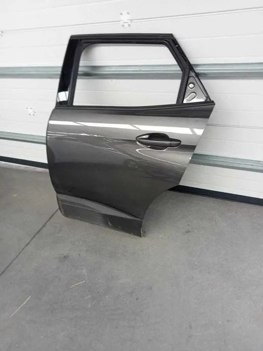 Porta Trás ESQ Peugeot 3008 II em Stock
