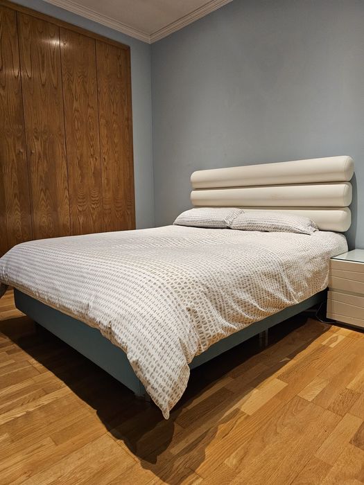 Sommier + Cabeceira de Cama (190cm x 140cm)