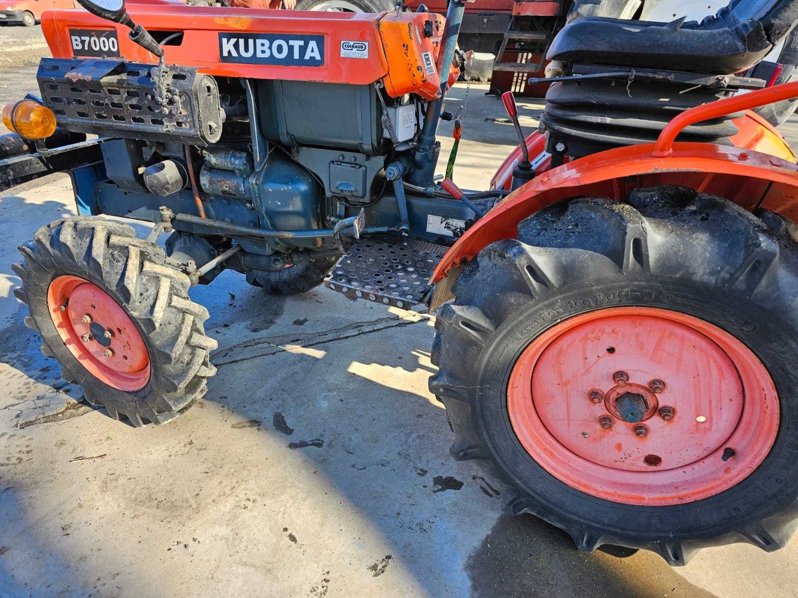 Traktorek Kubota B7000, brony i przyczepka. Lub zamiana na C-330