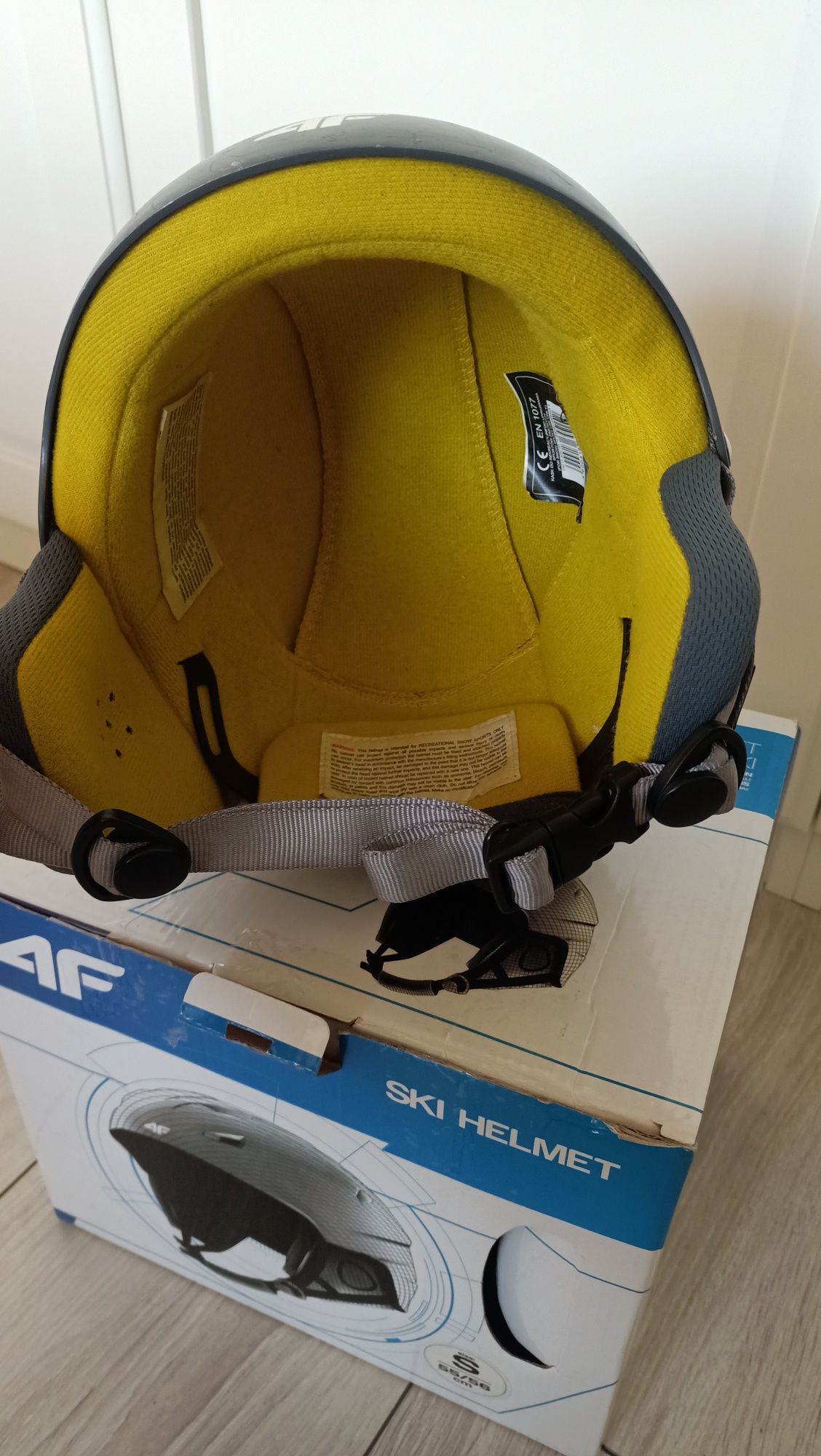 Kask narciarski 4f roz. S 55 56