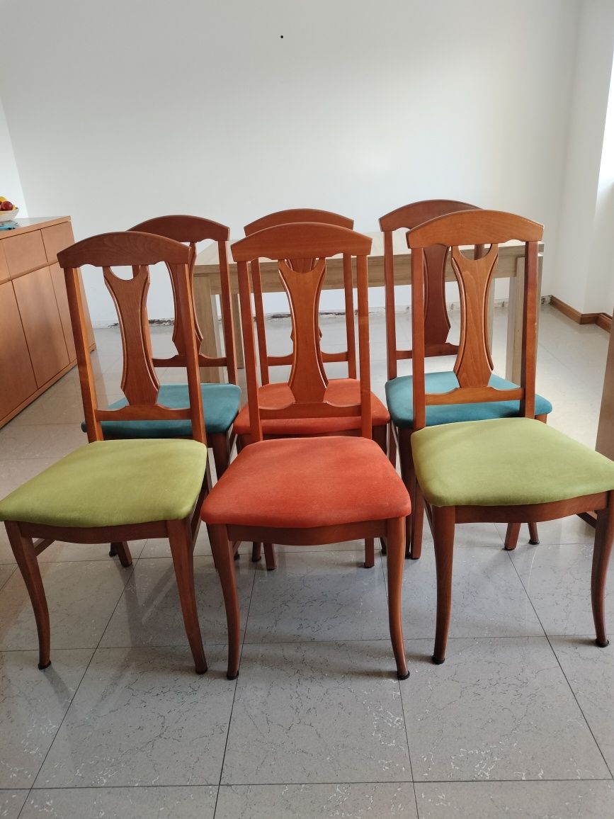 Conj. 6 cadeiras em madeira
