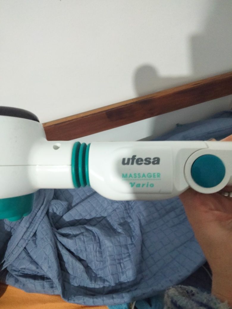 Massajador ufesa vibratório e com infra vermelhos