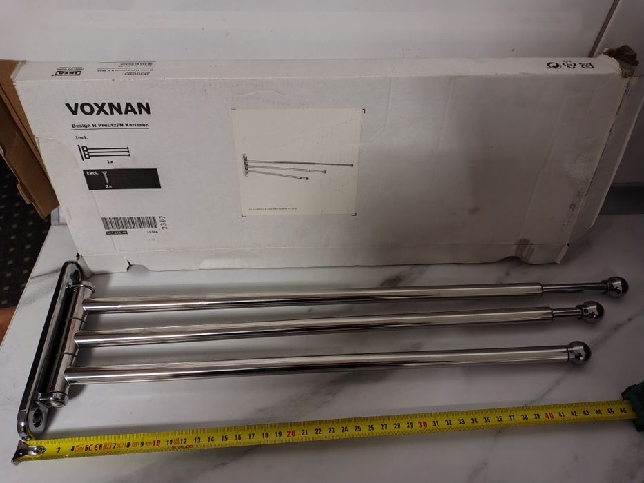 Wieszak metalowy regulowany