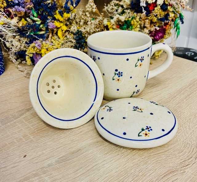 Ceramika Bolesławiec. Kubek z zaparzaczem (20187)