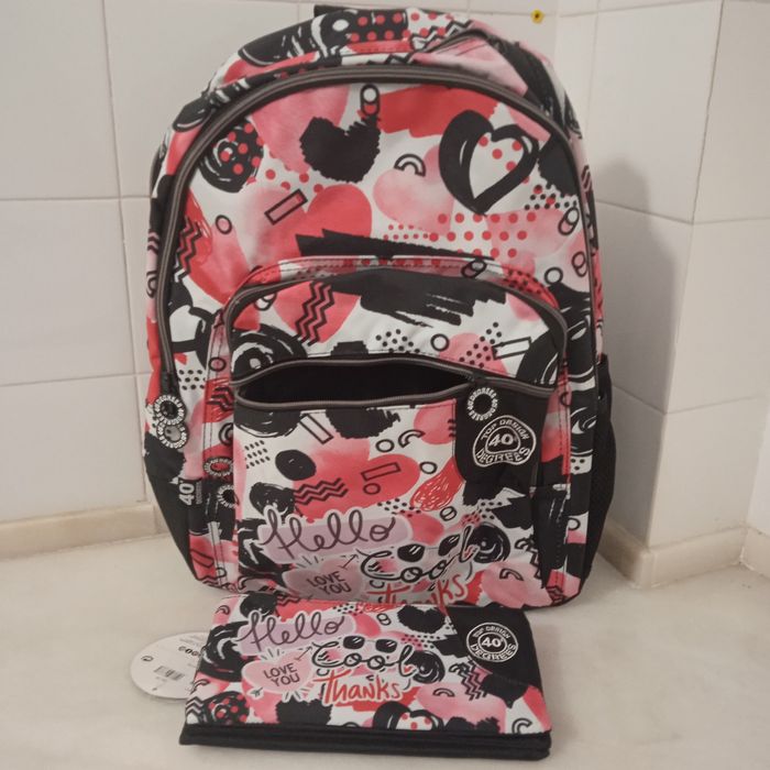 Mochila escolar + estojo triplo Perona