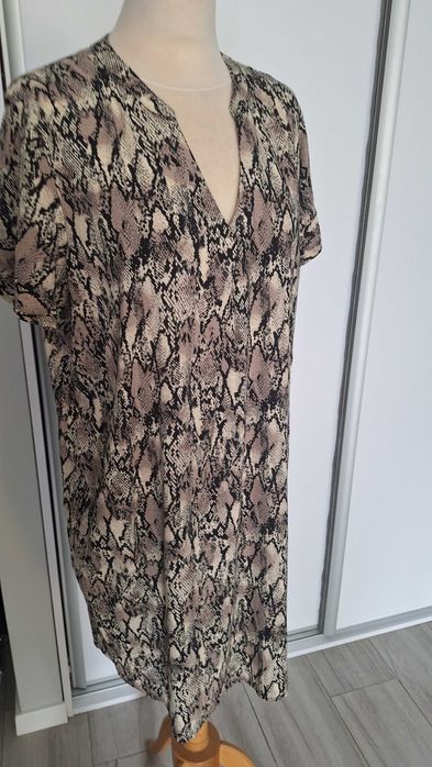 sukienka z wiskozy w roz50/52