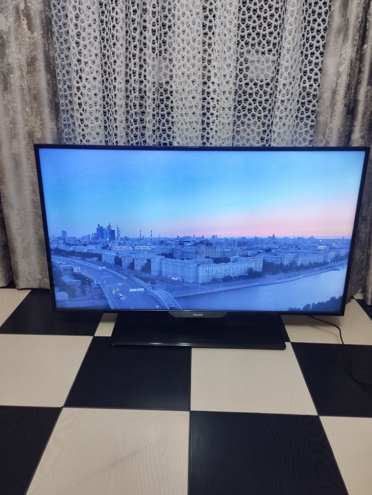 Телевізор Philips 40PFT4319/12