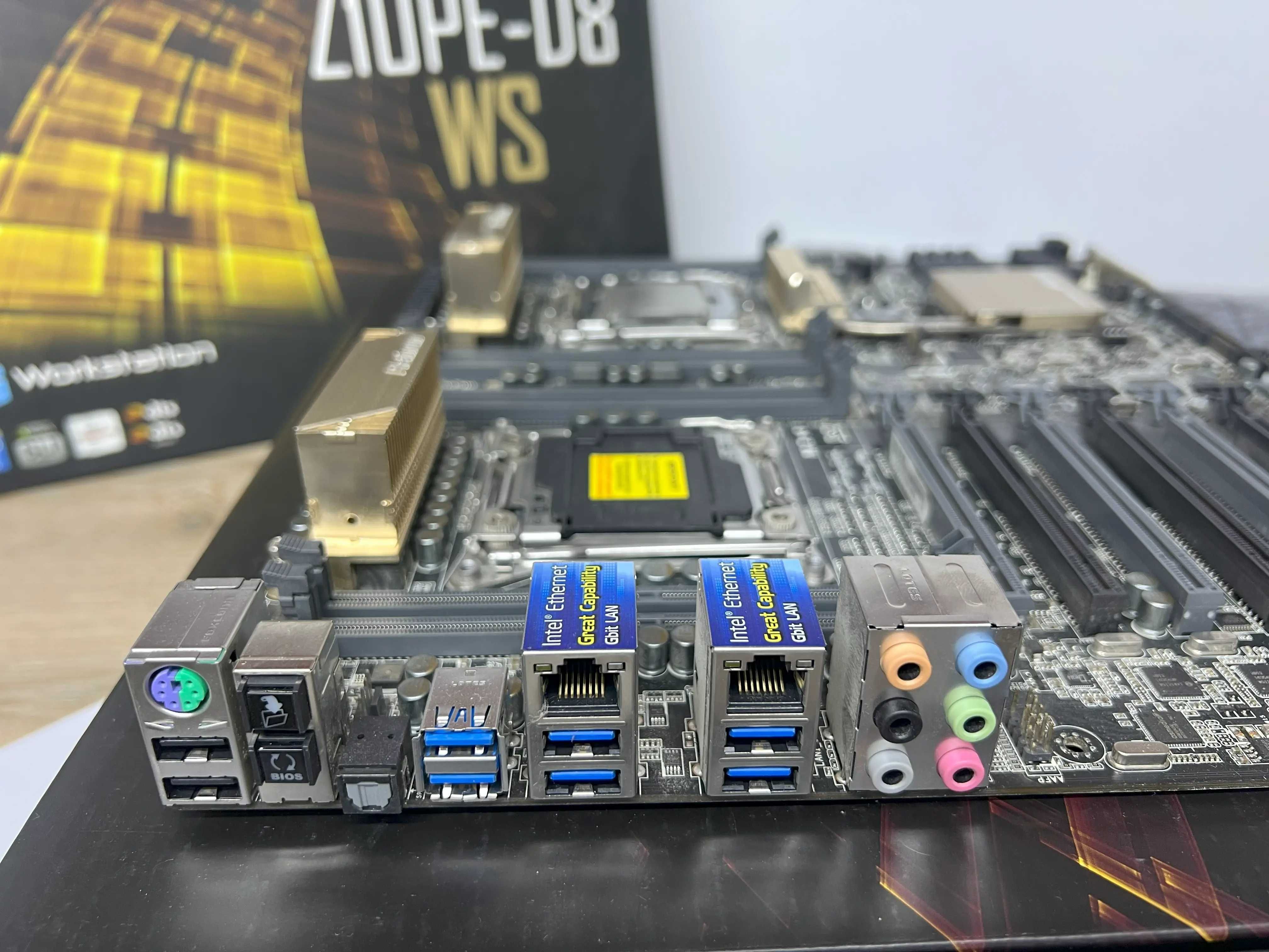 Płyta główna ASUS Z10PE-D8 WS + Intel Xeon E5 2696 V4 2,2 GHz 22-core