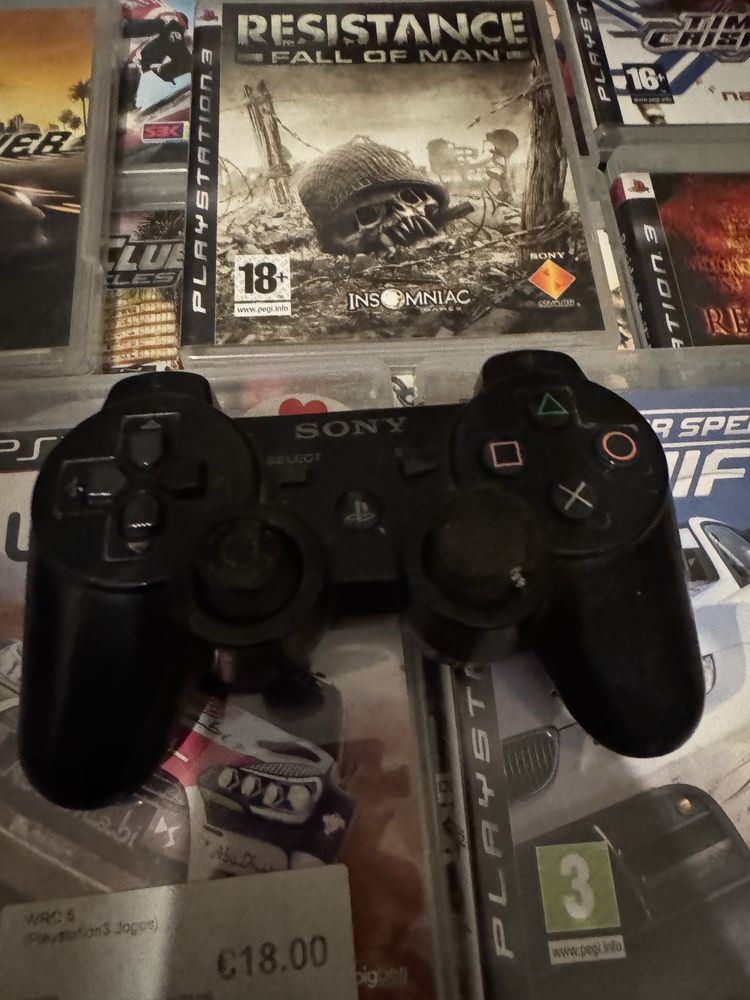 Ps3 + comado e 40 jogos