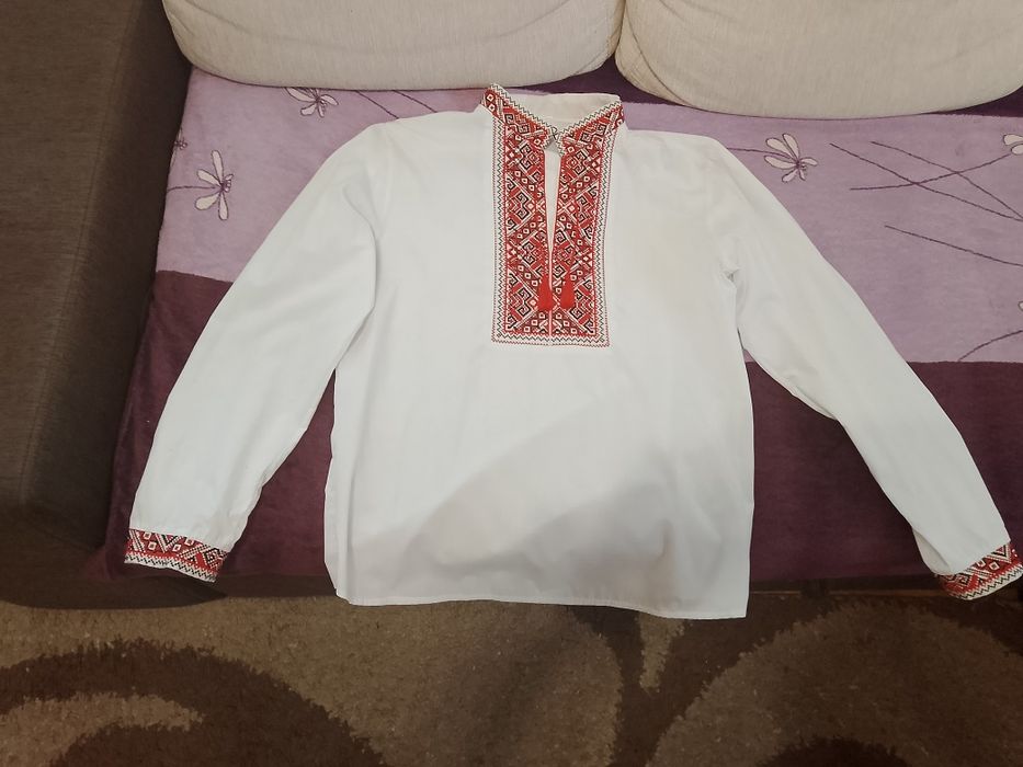 Продам вишиванку на хлопчика