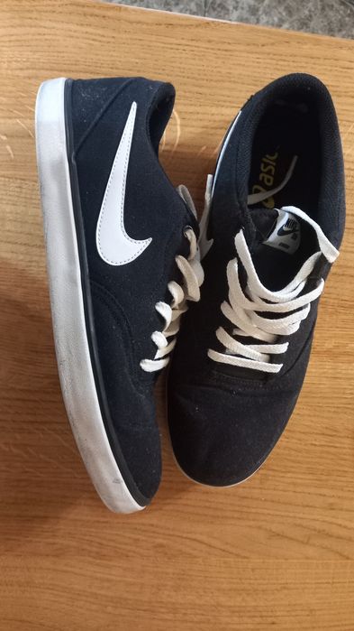 Продам чоловічі Nike