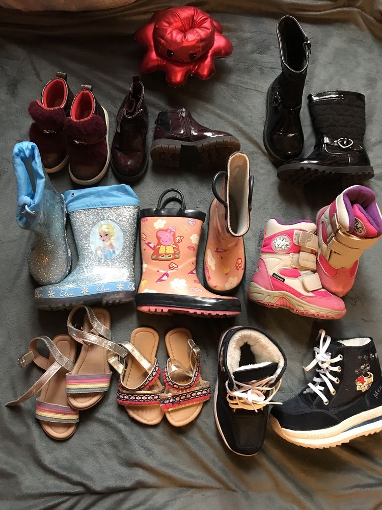 Сапоги,ботинки,босожки,рещиновые сапожки 23,24,25,26 размер