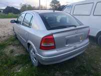 Opel astra avariado