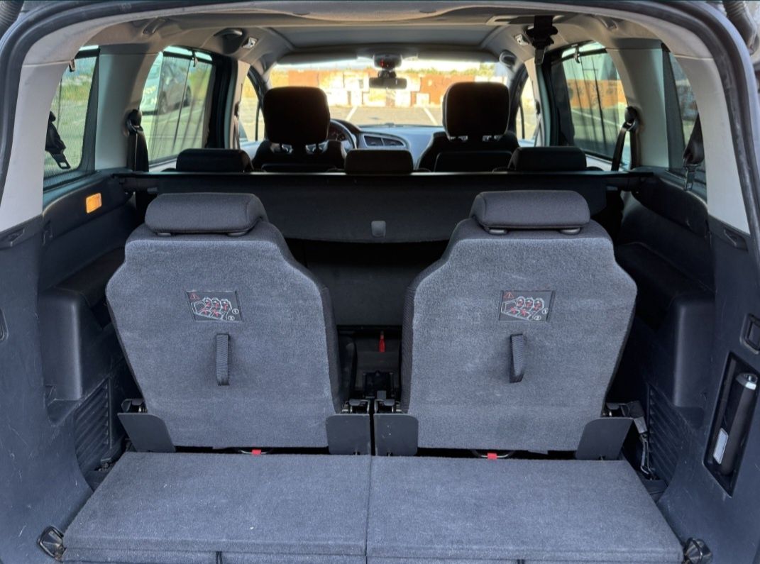 Peugeot 5008 1.6 HDI 7 Lugares