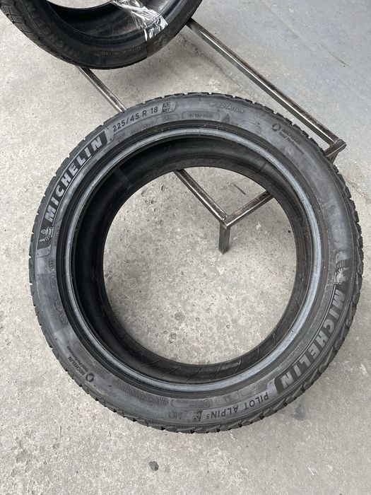 Шини зимові R18 225 45 Michelin Alpin 5 Склад Осокорки RLX