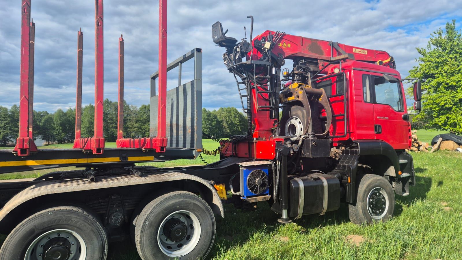 MAN 6x6 z dźwigiem