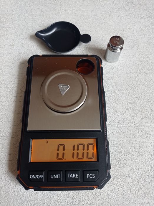 Весы ювелирные точность 0.001 до 50 грамм