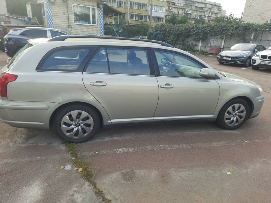 Продам Toyota Avensis