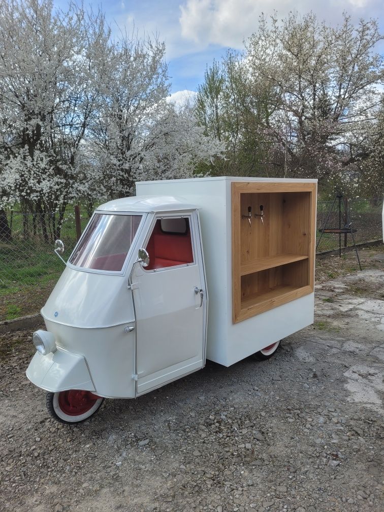 Prosecco van piaggio ape