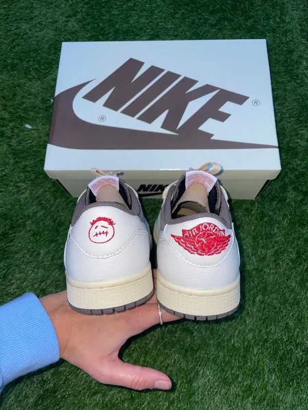 Buty Nike Retro Low OG SP r.41/ jordan 1/ Reverse / Travis Scott