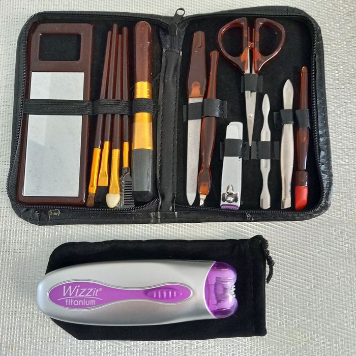 Zestaw kosmetyczny z depilatorem.