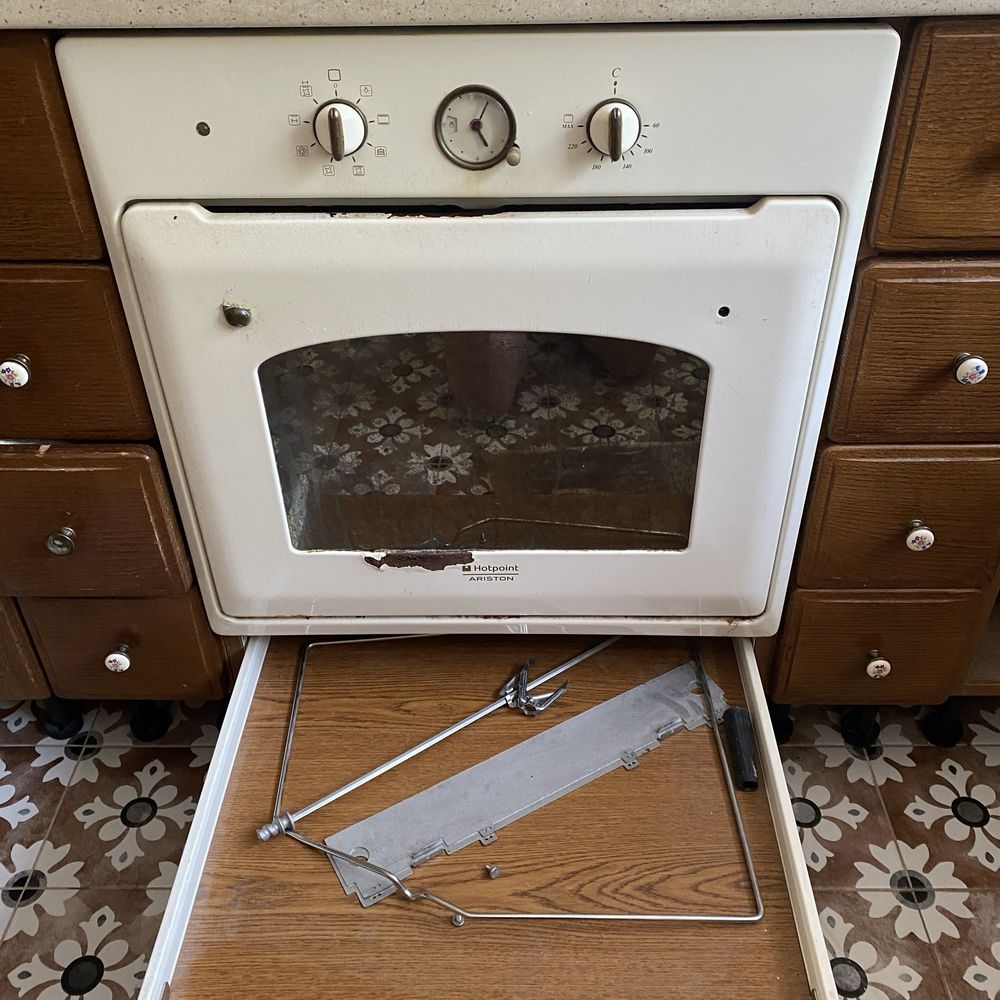Płyta gazowa Hotpoint-Ariston PH 640MST Piekarnik FT 95V kuchenka