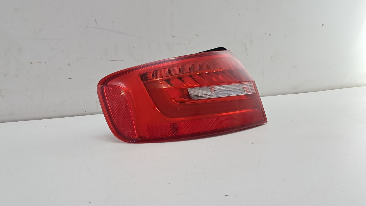Фонарь задний левый стоп Audi A4 B8 2012-2015 8K5945095AC