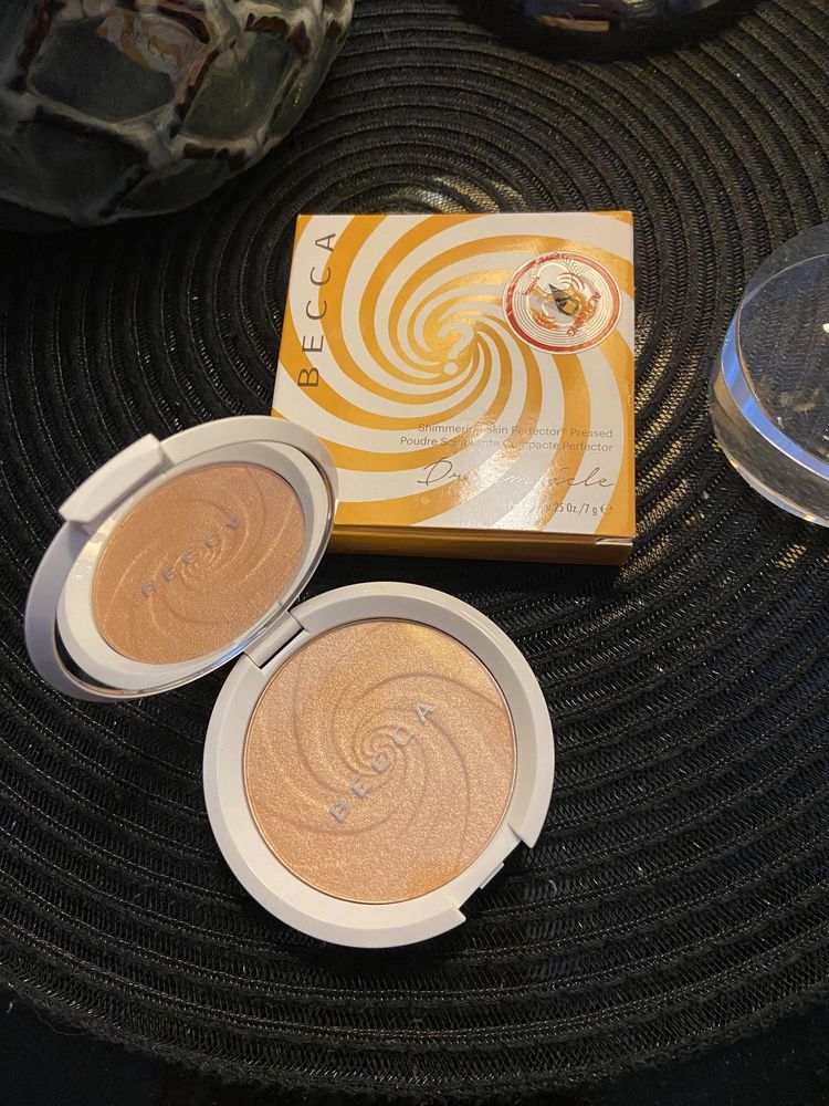 BECCA rozświetlacz Dreamsicle,Oryginalny z USA, 7g, Shimmering Skin Pe