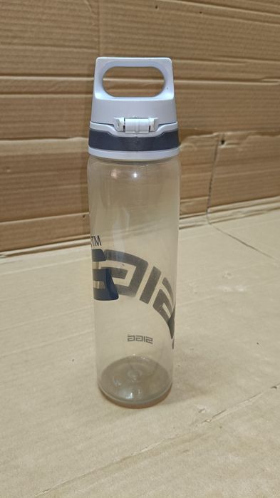 SIGG 0,75 l butelka na wodę do sportu i na zewnątrz lekka Tritan