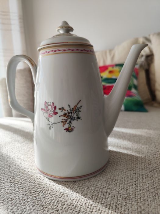 Elegância na sua mesa: Cafeteira/Leiteira Vista Alegre