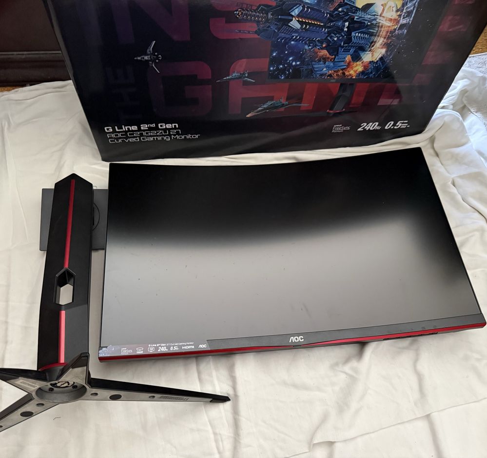 Ecrã curvo AOC FHD 240Hz, 0.5 ms, 27 polegadas