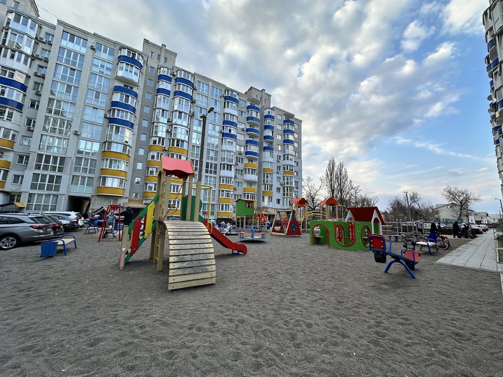 2 кім кв. 72м з ремонтом в новобудові вул. 1 Травня