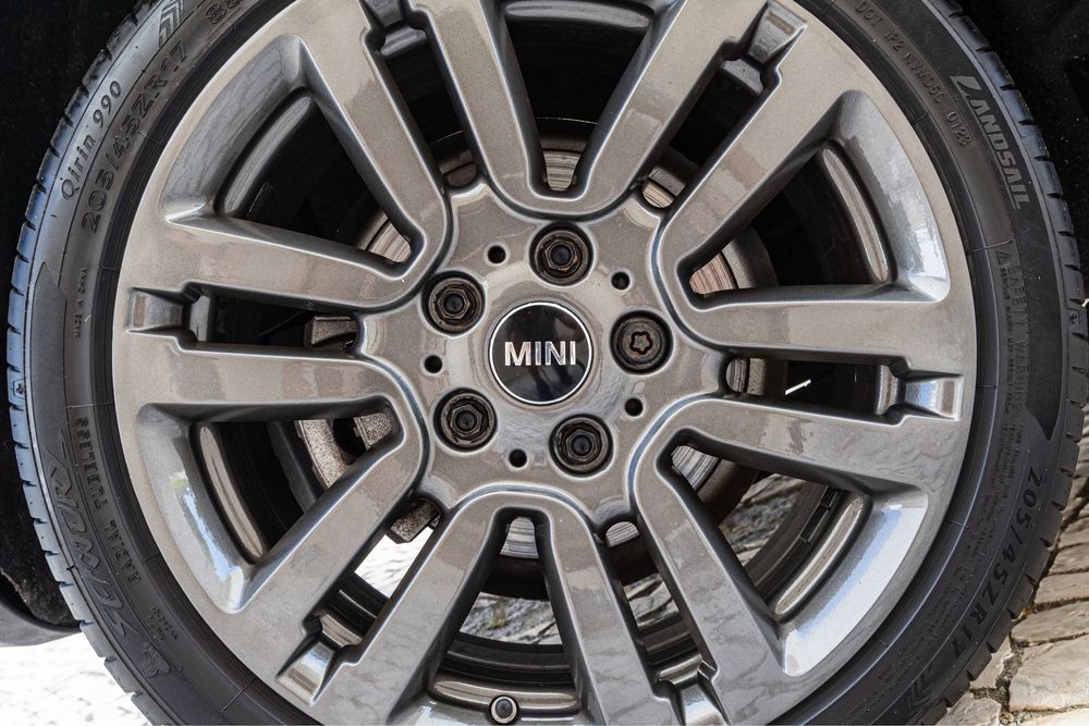 Mini Cooper 1.5 Turbo Auto Seven Edition (financiamento disponível)