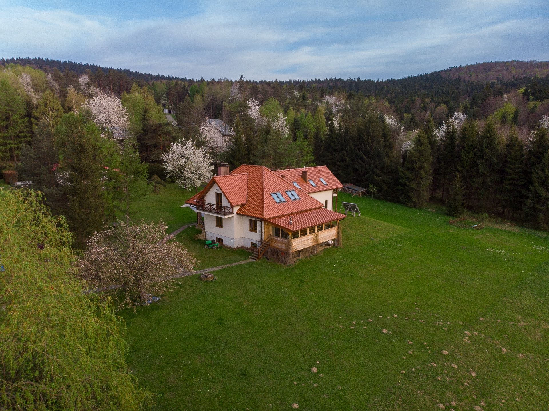 Beskid Niski siedlisko agroturystyka 2 domy sauna jacuzzi działka 5 ha