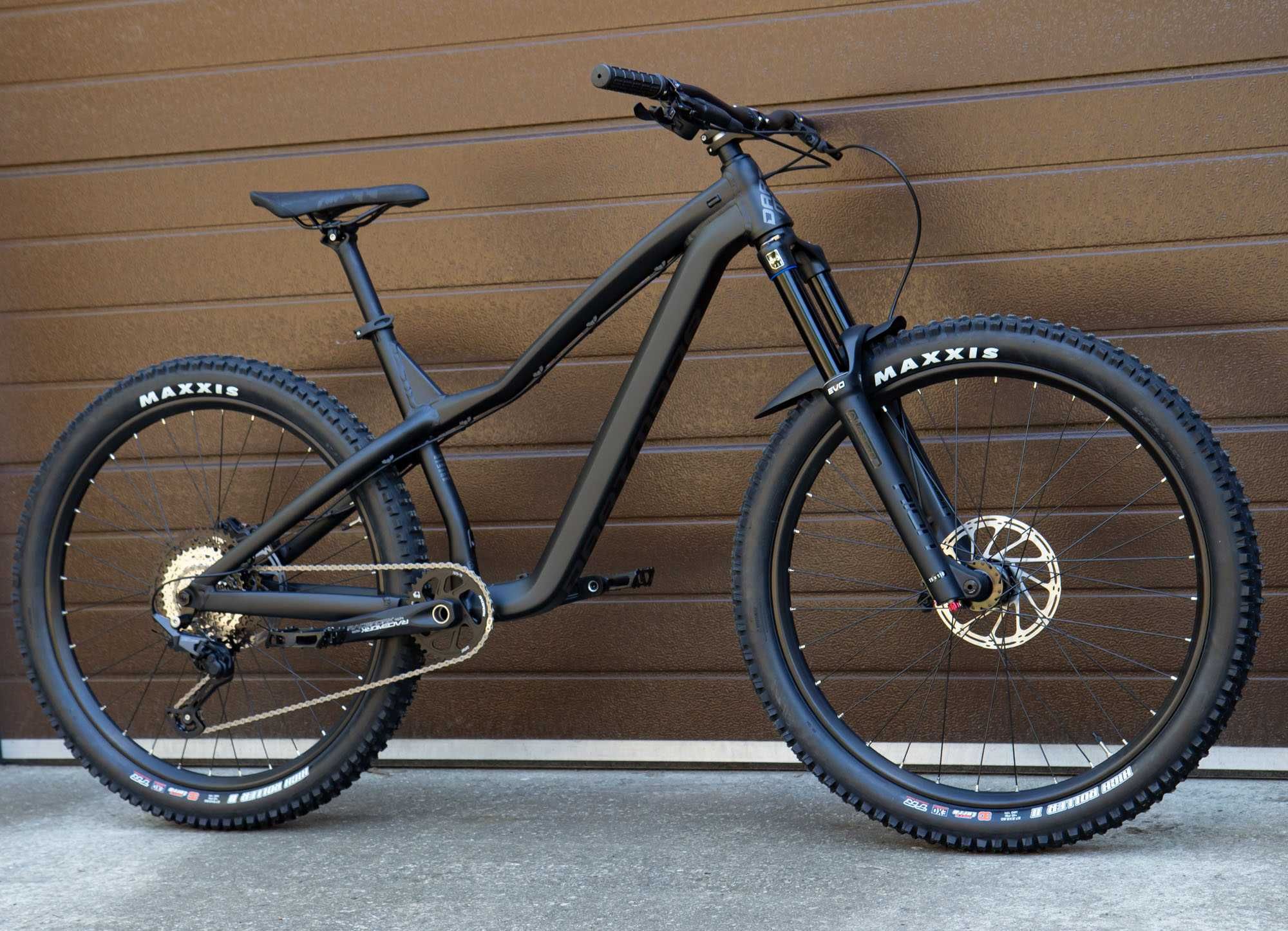 MEGA Dartmoor Hornet PRO Cosmic 2025 Enduro 27,5" AION 160 Okazja NOWY