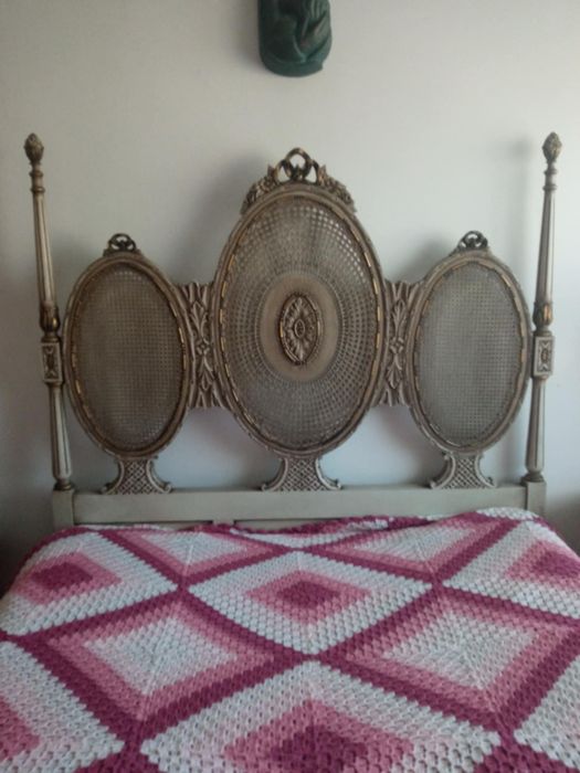 Mobilia de quarto antiga