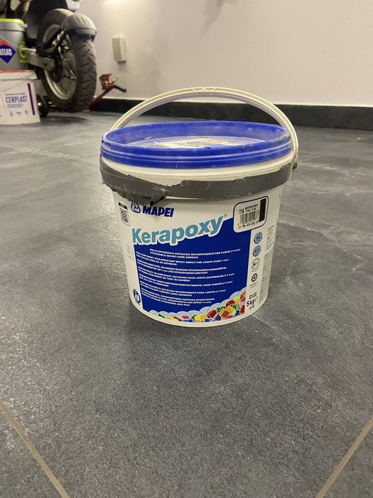 Fuga kerapoxy mapei 114 antracyt 5kg