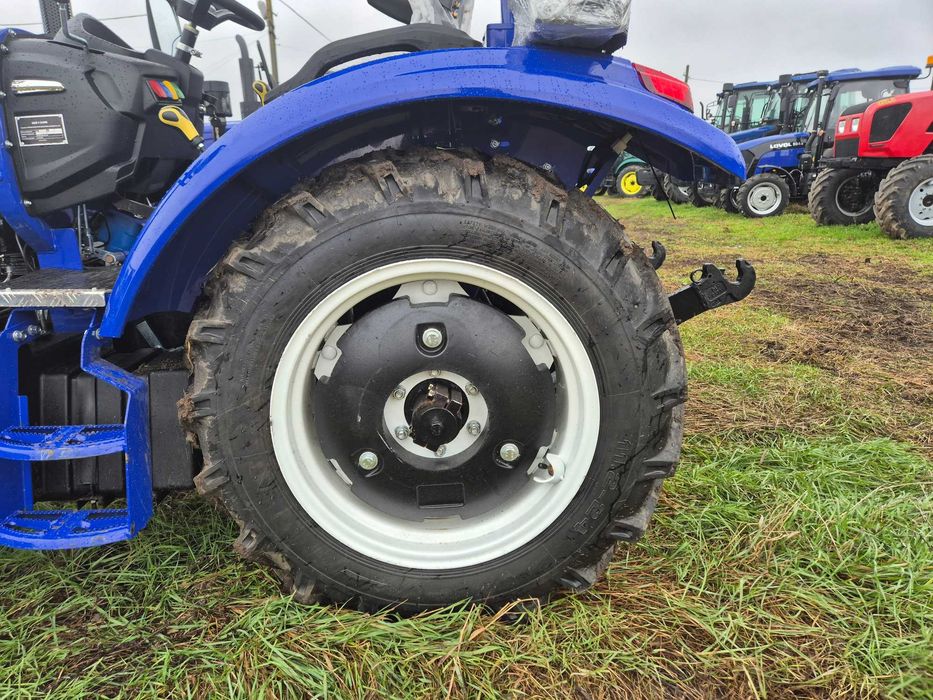 Трактор Файтер Т254 РД в подарок козырек