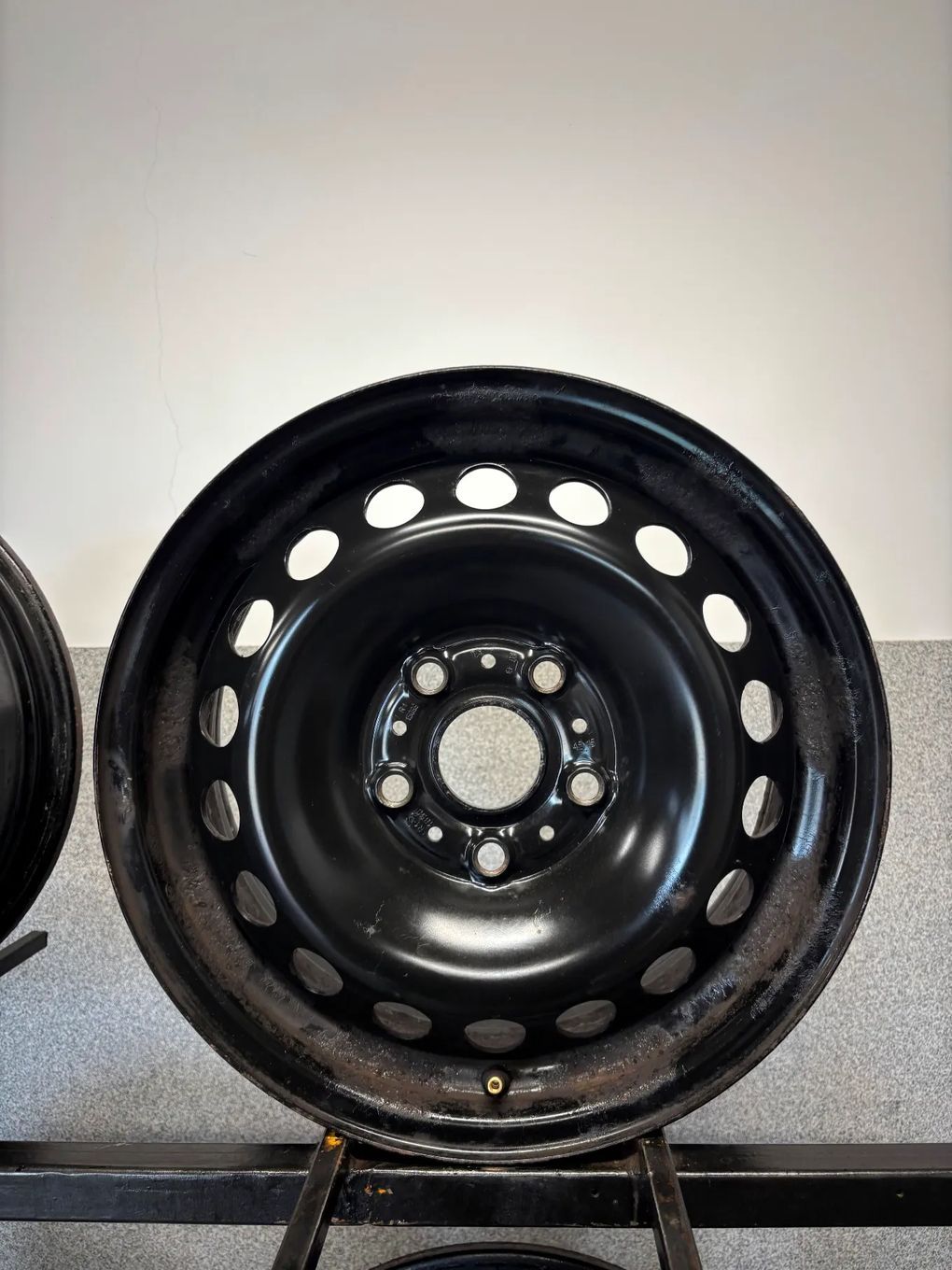 4 FELGI STAL. VW GOLF 6 , 7 , SKODA OCTAVIA 3 , SEAT LEON 3  15&#039;&#039;  6J ET43