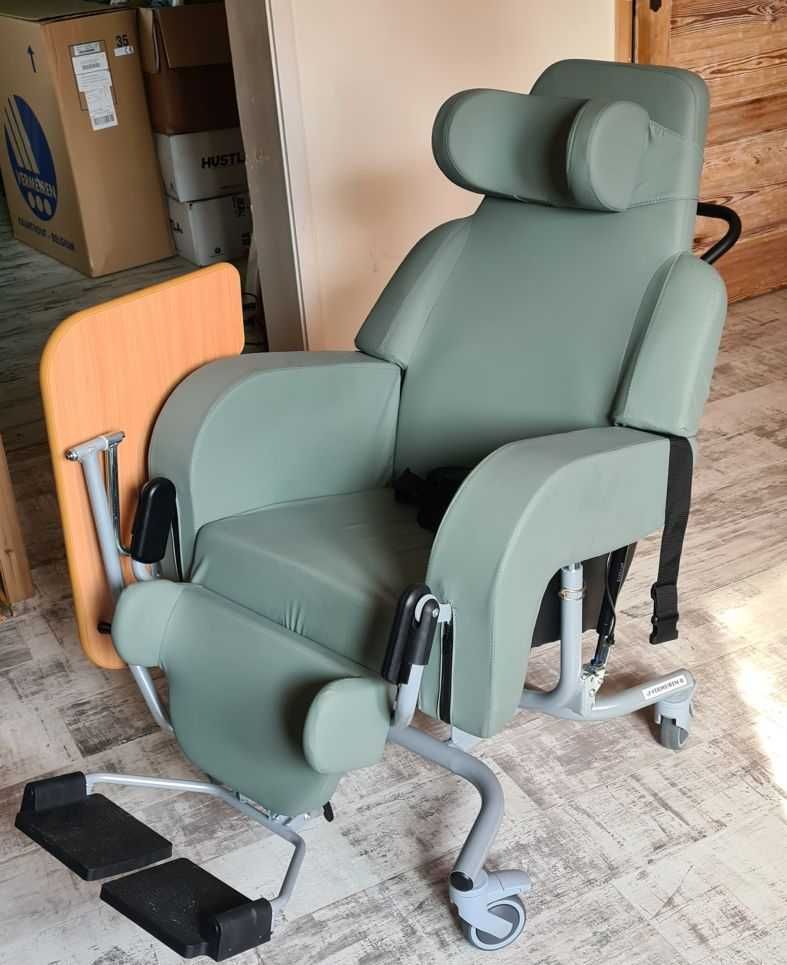 Wózek inwalidzki specjalny pielęgnacyjny ALTITUDE Vermeiren