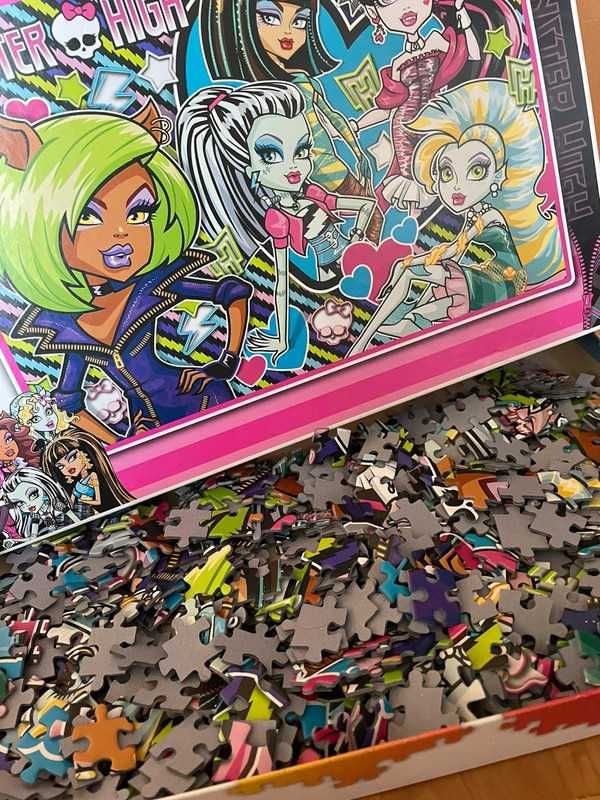 Puzzle 500 Clementoni, MonsterHigh, szkoła, księżniczki